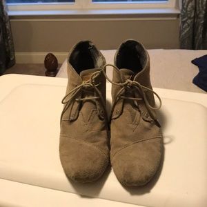Toms wedges
